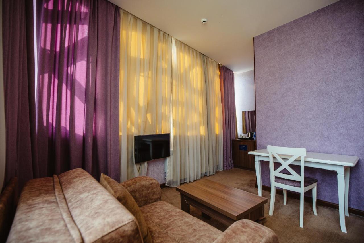 Alison Hotel Baku Ngoại thất bức ảnh