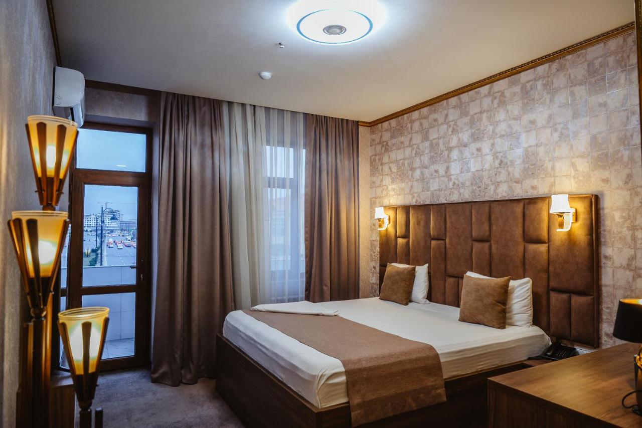 Alison Hotel Baku Ngoại thất bức ảnh