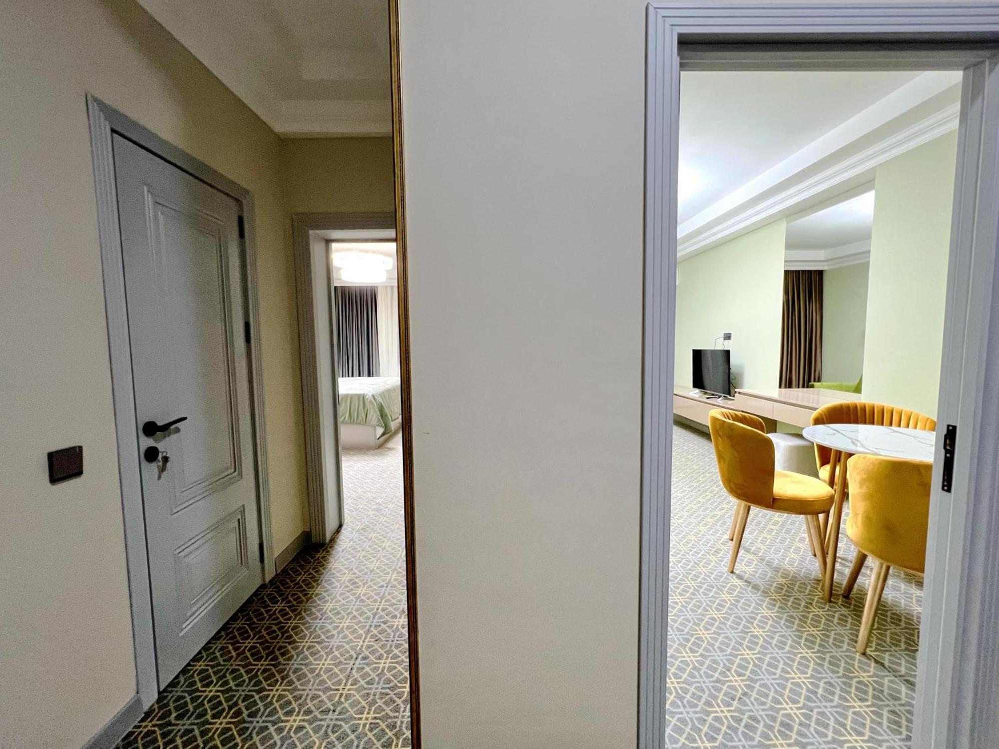 Alison Hotel Baku Ngoại thất bức ảnh