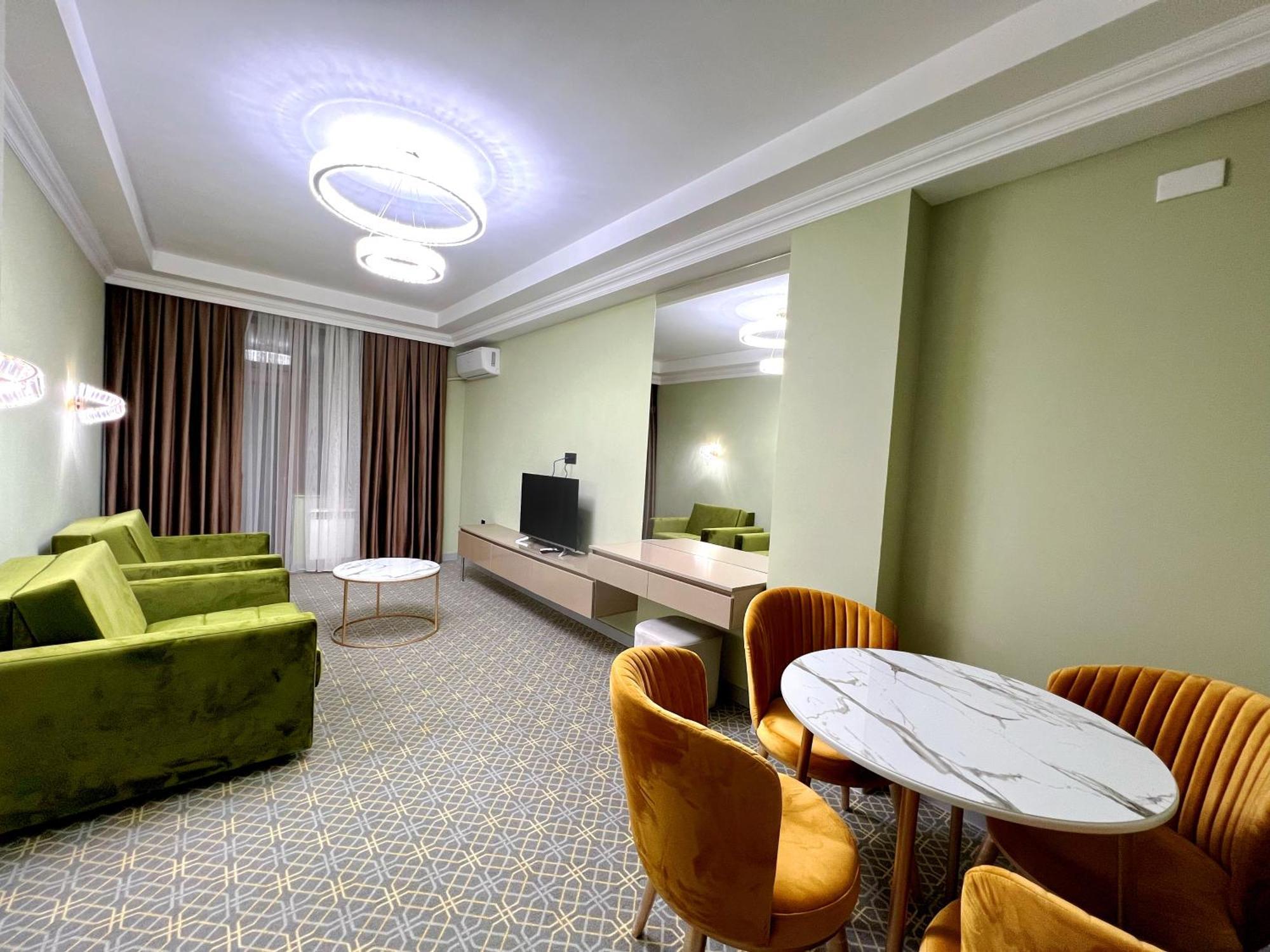 Alison Hotel Baku Ngoại thất bức ảnh